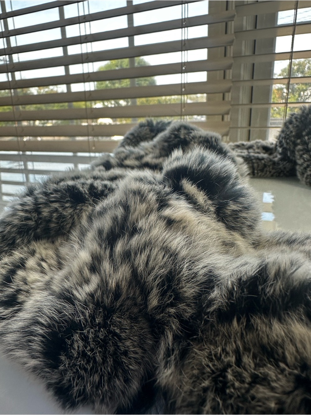 Real Rabbit Fur Infinity Scarf - New - Picture 3 of 6